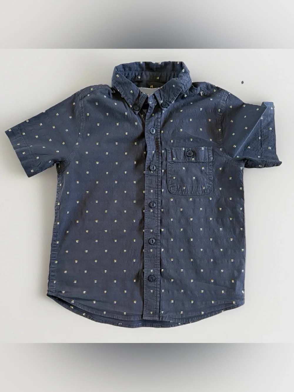 Old Navy Boys 5/5T Button Down Shirt Lot of 3 Short Sleeve Patterned